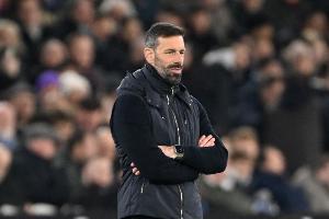 pg电子注册教程-战绩3胜2平17负！斯基拉：范尼不会继续担任莱斯特城主帅