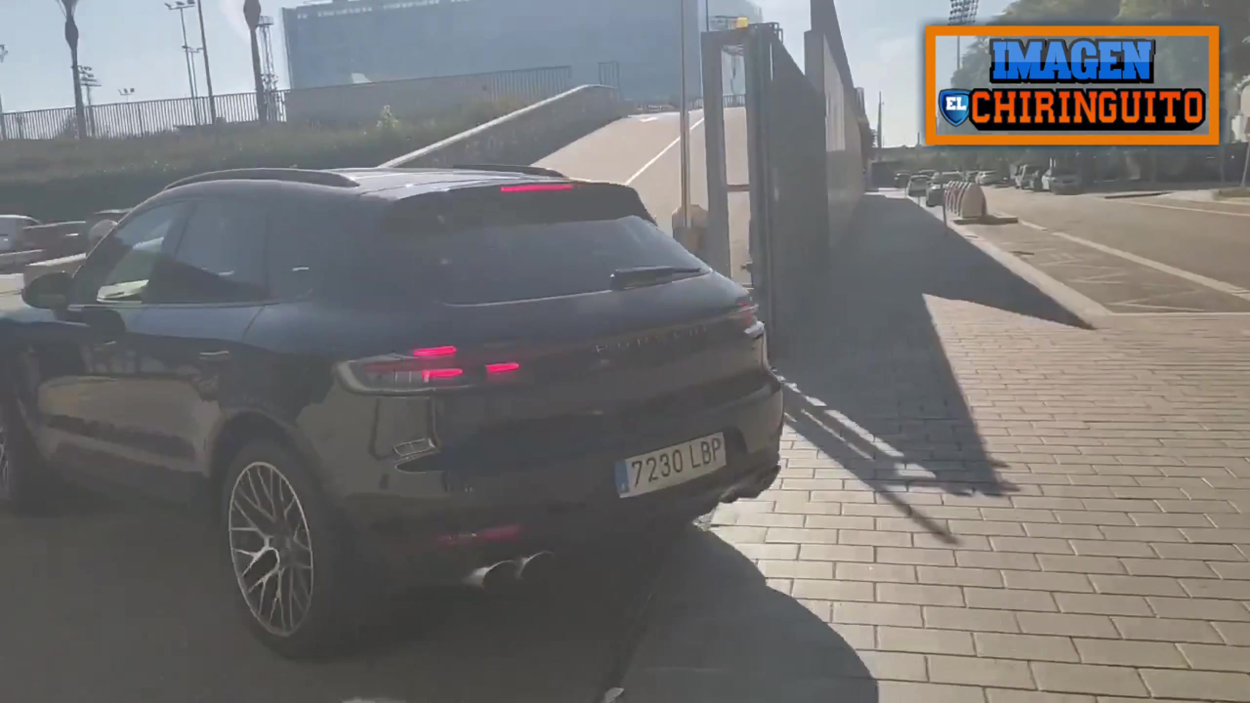 pg电子注册教程-德容因肌肉问题退出荷兰队集训，已返回甘伯体育城接受医疗评估